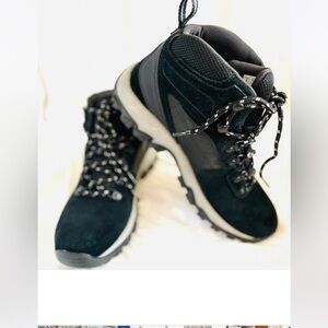 Black Womens 10  Or Mens 8 Hiking Boots - Comfortable Support